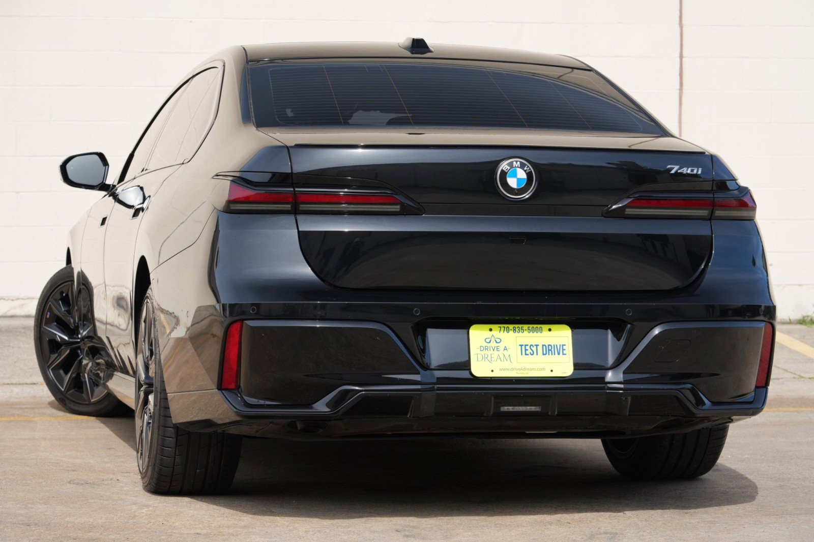 Used 2023 BMW 740i RWD image 6