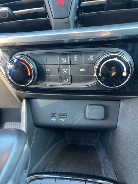 Used 2024 Buick Encore GX Sport Touring image 30