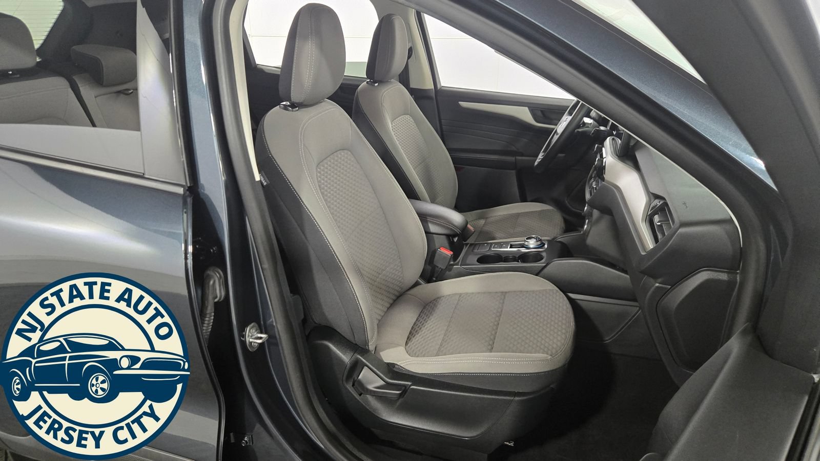 Used 2022 Ford Escape SE w/ Convenience Package AWD/4WD image 4
