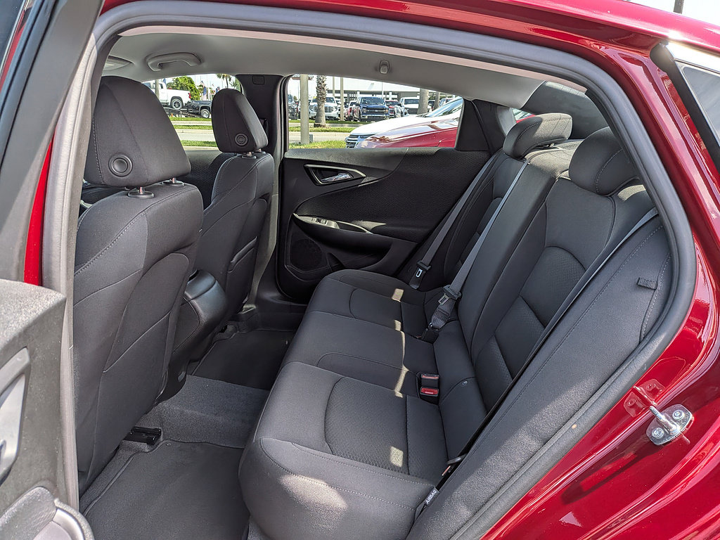 Used 2024 Chevrolet Malibu RS FWD image 34