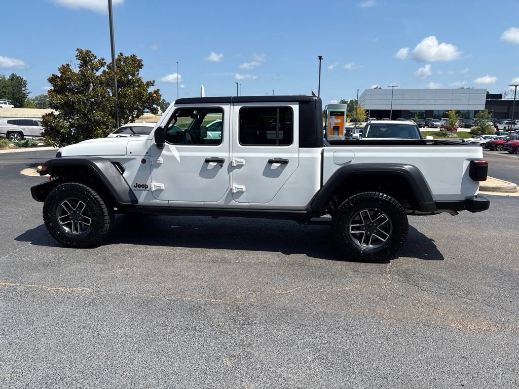 Used 2026 Jeep Gladiator Mojave AWD/4WD image 9