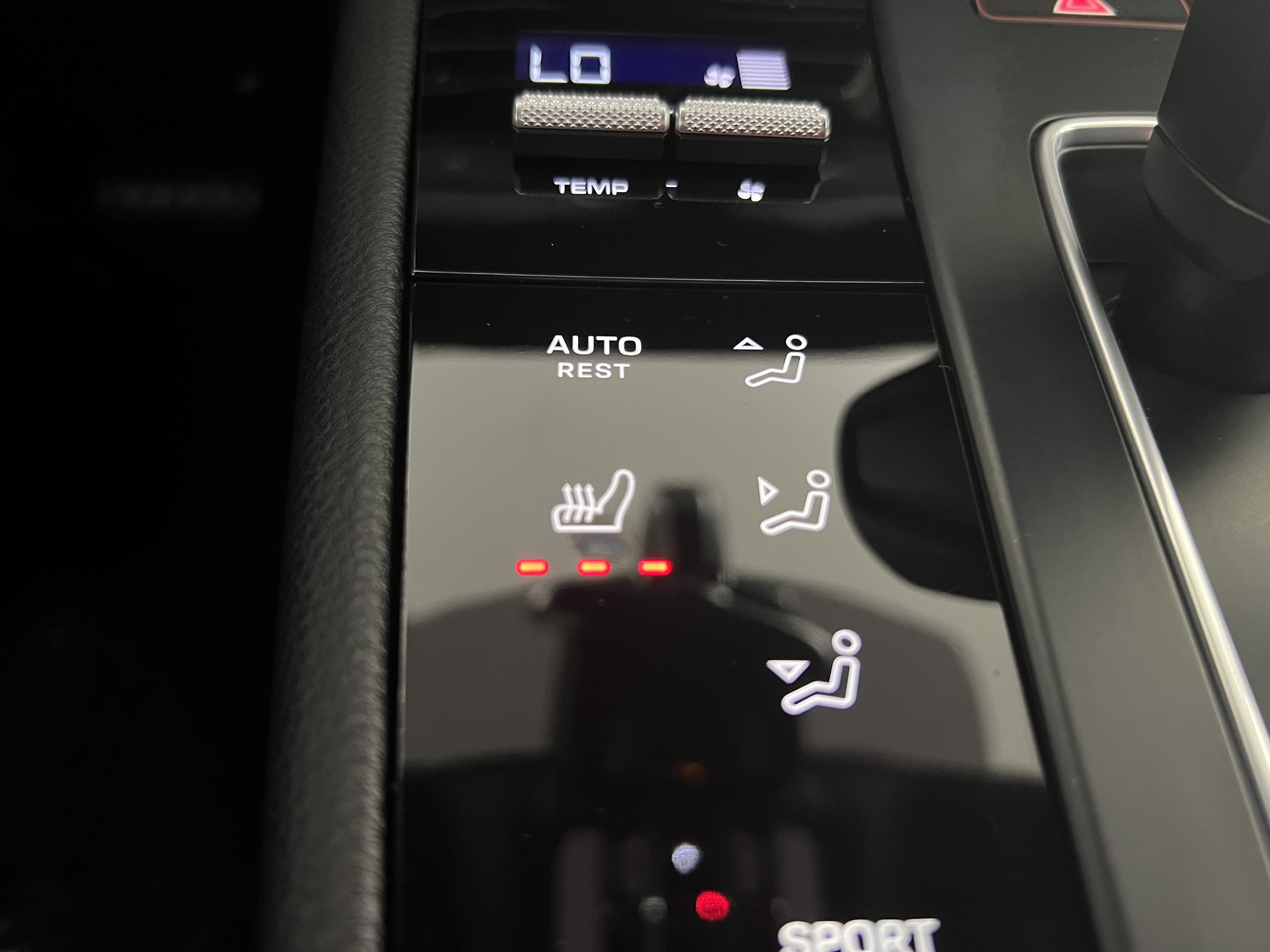 Certified 2025 Porsche Macan S AWD/4WD image 23