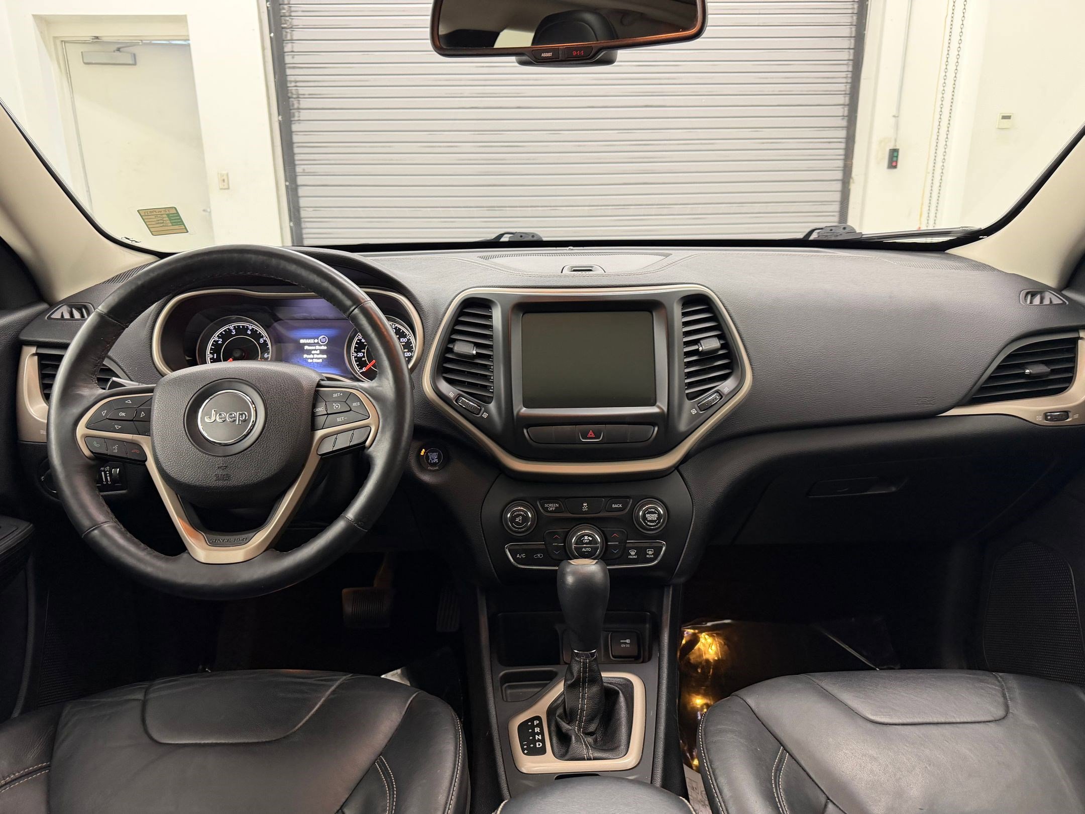 Used 2014 Jeep Cherokee Limited FWD image 23