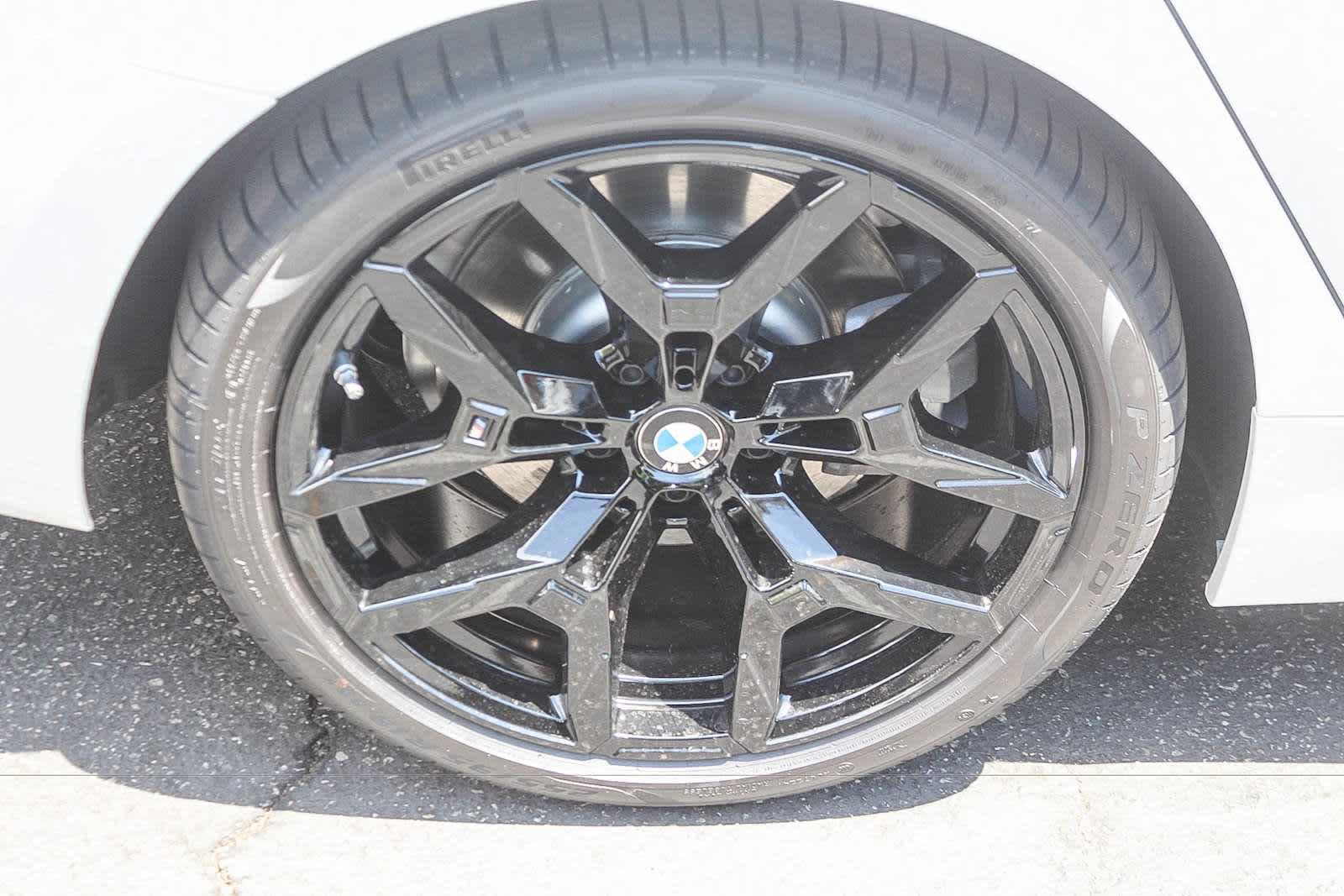 New 2026 BMW 330i Sedan w/ M Sport Package RWD image 8