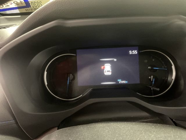 Used 2024 Toyota RAV4 SE image 13