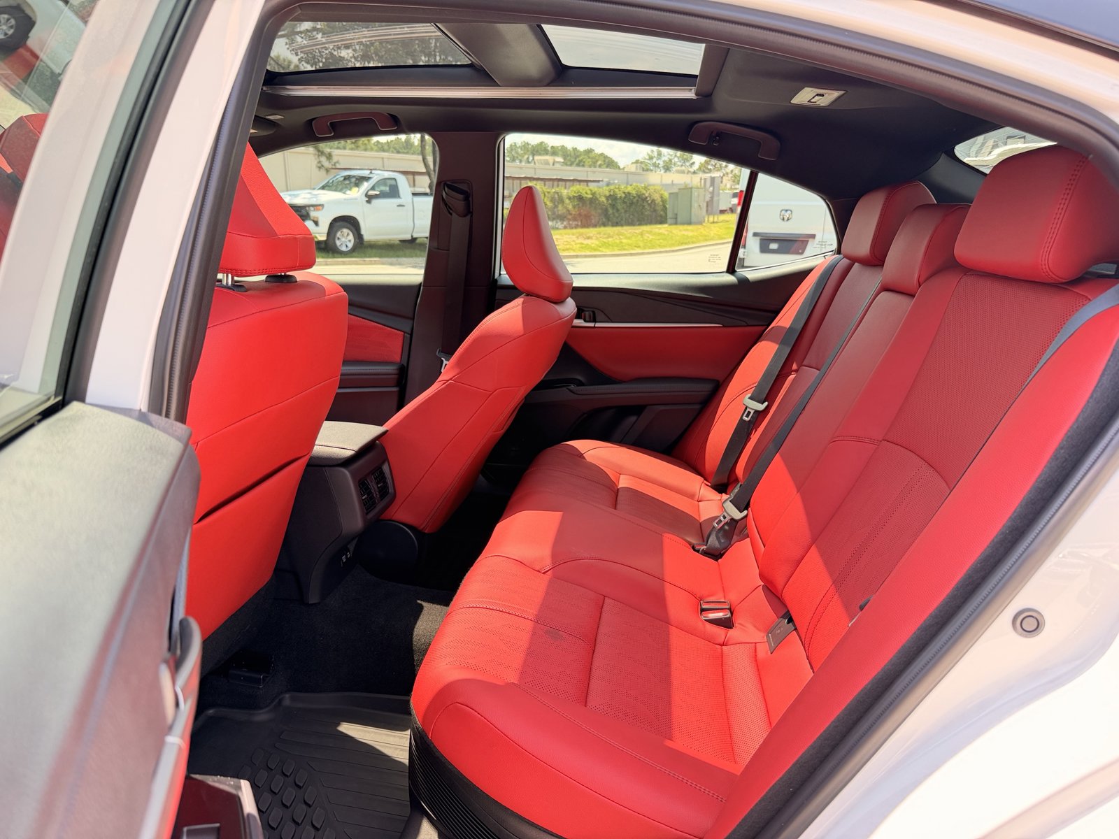 Used 2025 Toyota Camry XSE FWD image 29