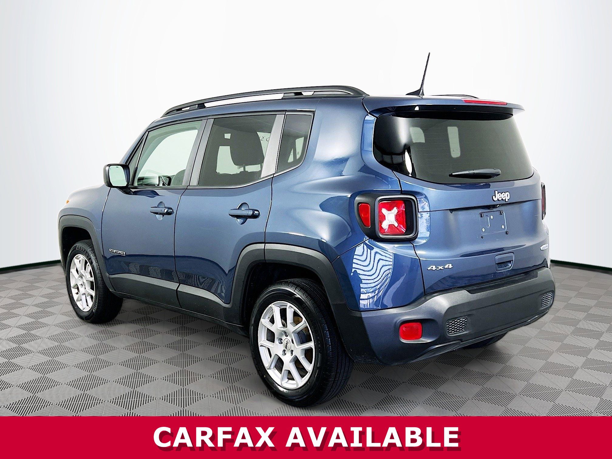Used 2022 Jeep Renegade Latitude AWD/4WD image 28