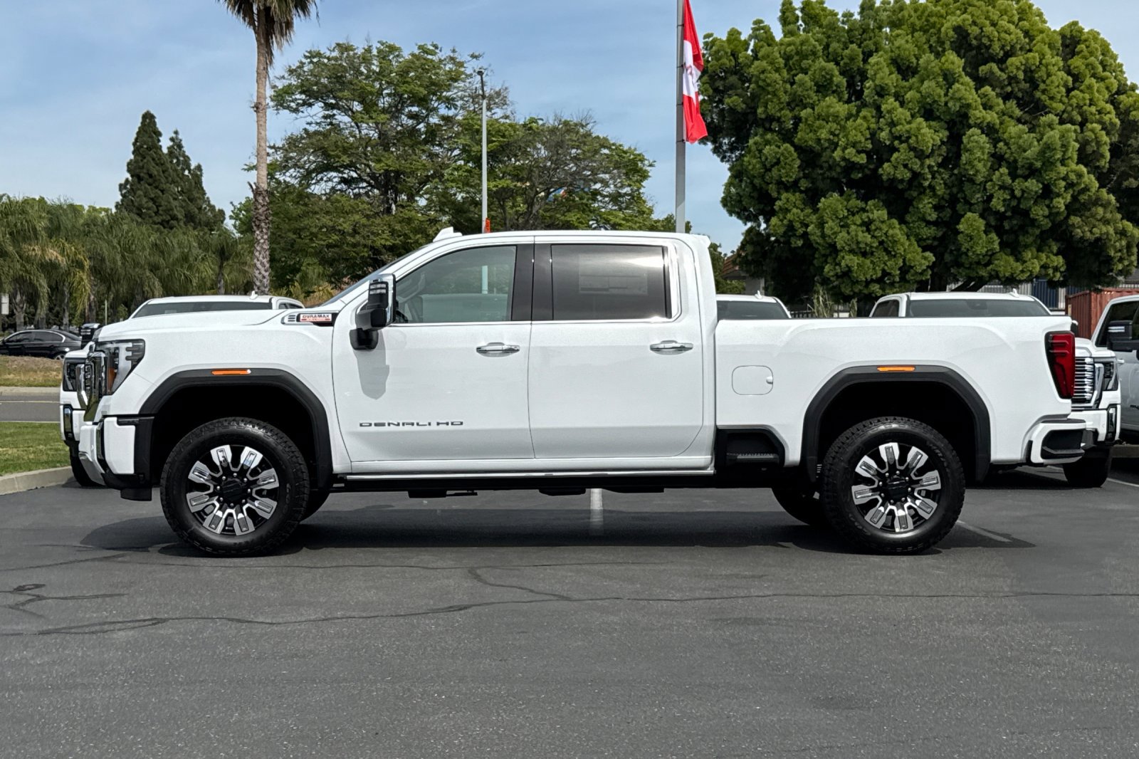 New 2026 GMC Sierra 2500 Denali w/ Denali Reserve Package image 8