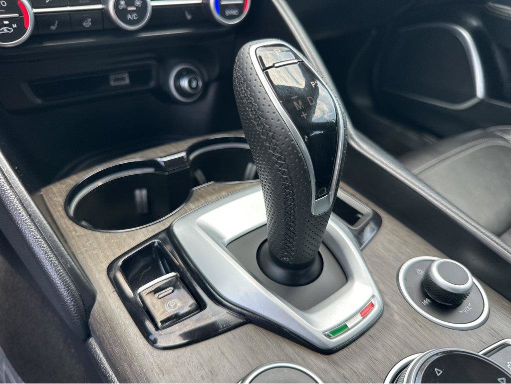 Used 2022 Alfa Romeo Giulia Ti RWD image 28