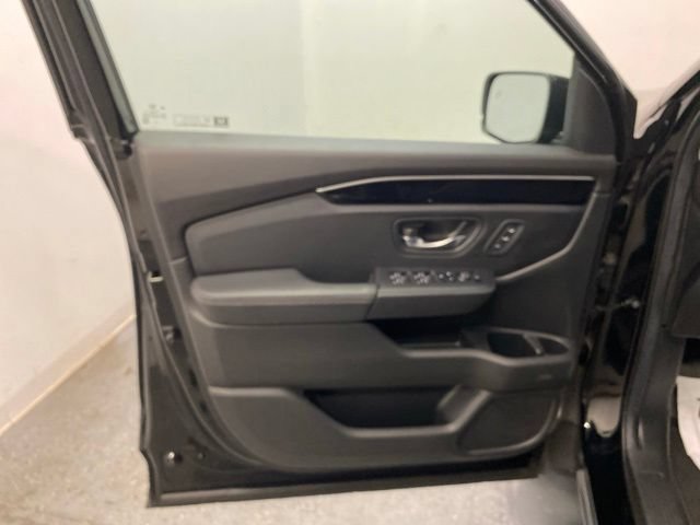 Certified 2025 Honda Pilot EX-L image 19