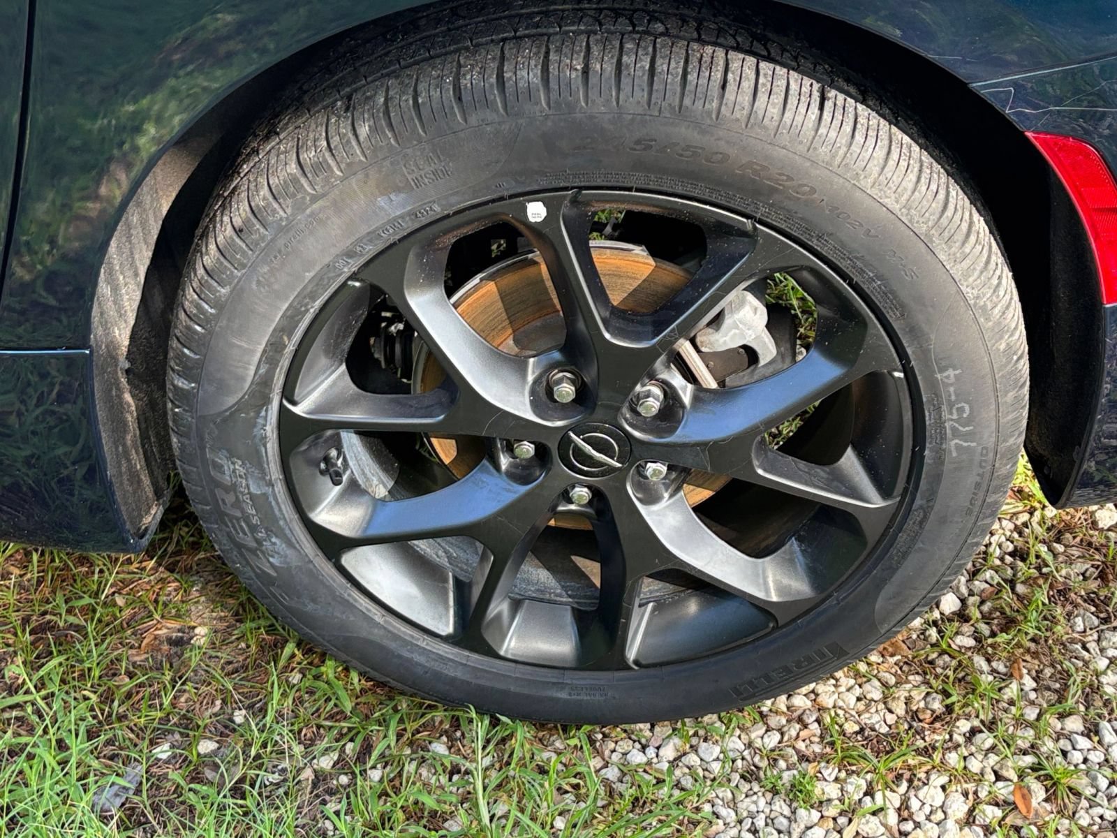Used 2025 Chrysler Pacifica Limited FWD image 34
