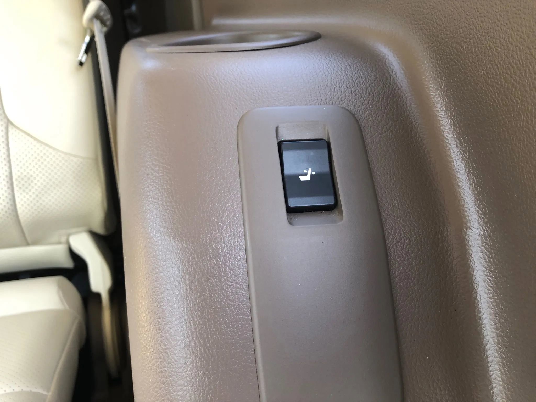 Used 2016 Lexus GX 460 Luxury w/ Preferred Accessory Package image 35