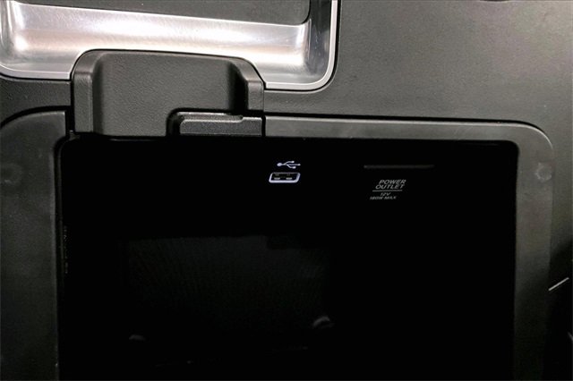 Used 2023 Acura MDX SH-AWD w/ Technology Package image 16