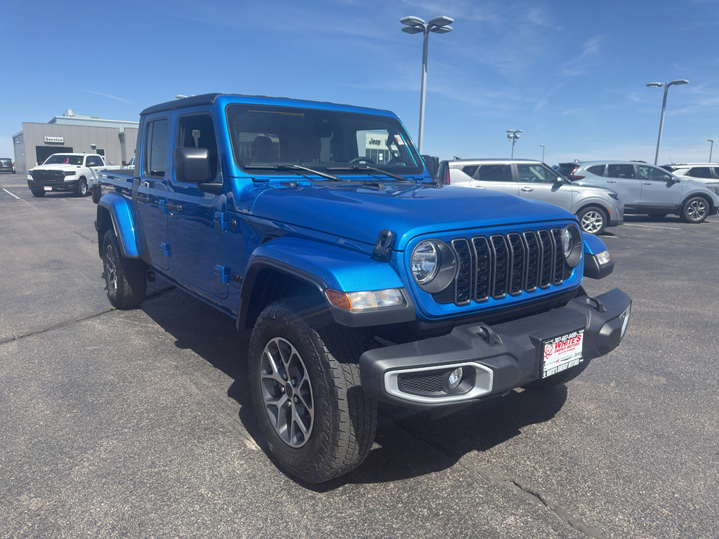 Certified 2024 Jeep Gladiator Sport AWD/4WD image 3