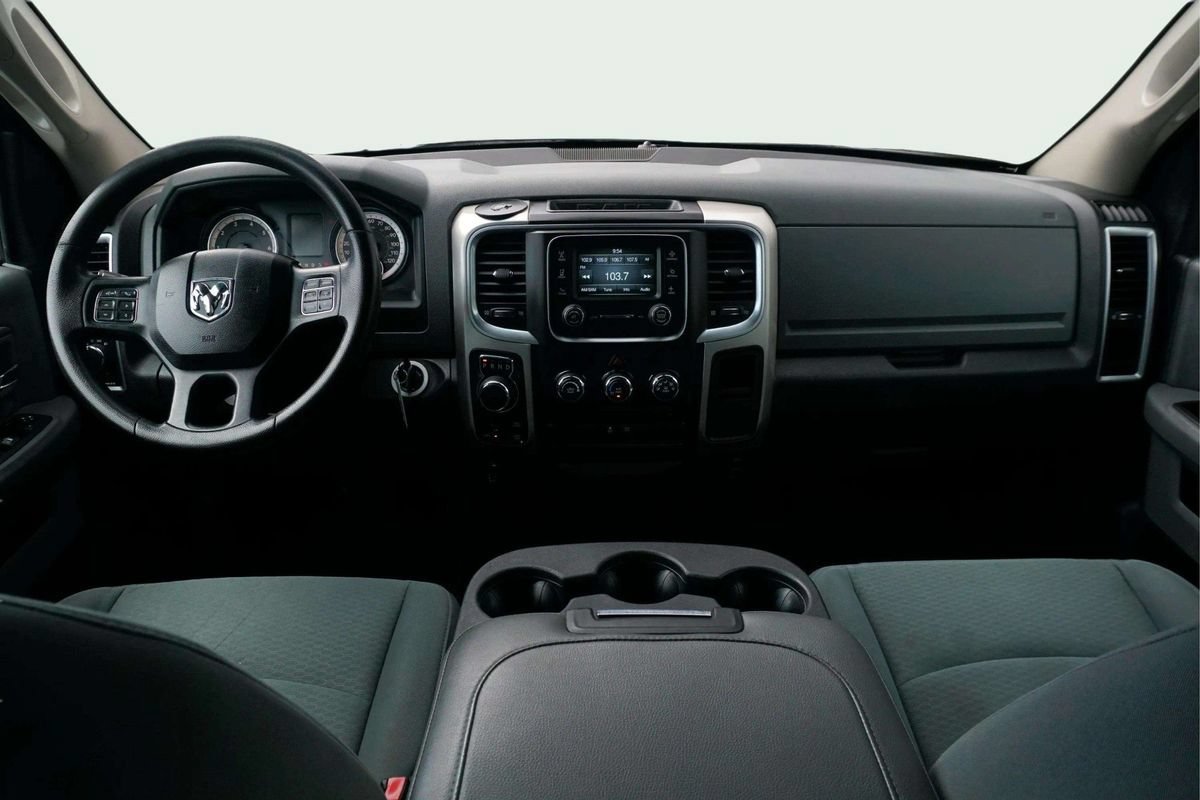 Used 2017 RAM 1500 Classic SLT AWD/4WD image 17