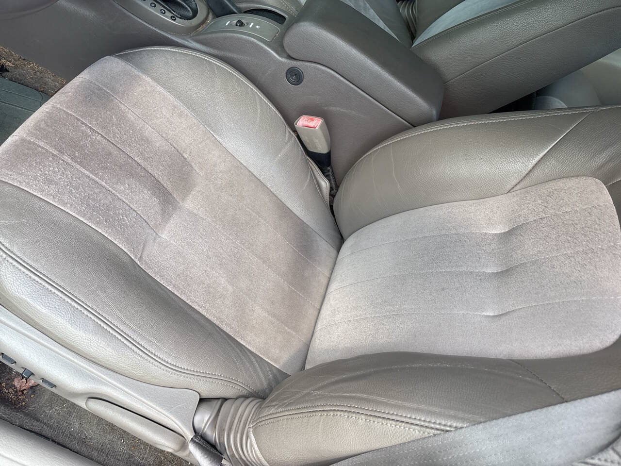 Used 2005 Chrysler Sebring Touring FWD image 17