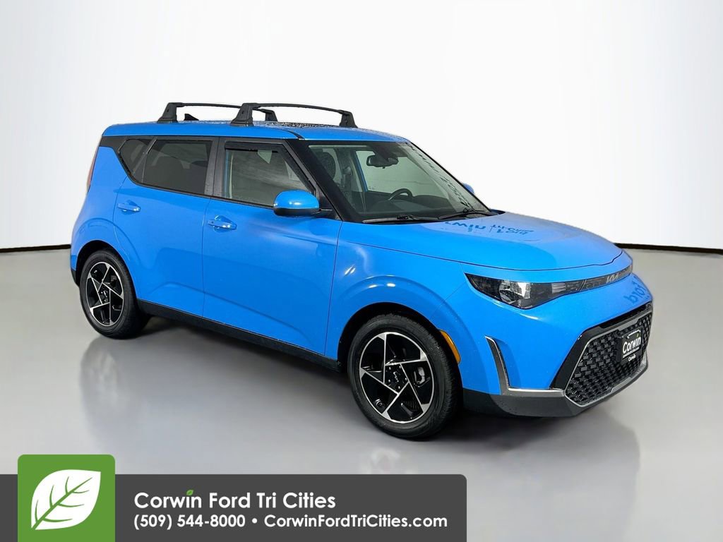 Used 2023 Kia Soul EX image 1