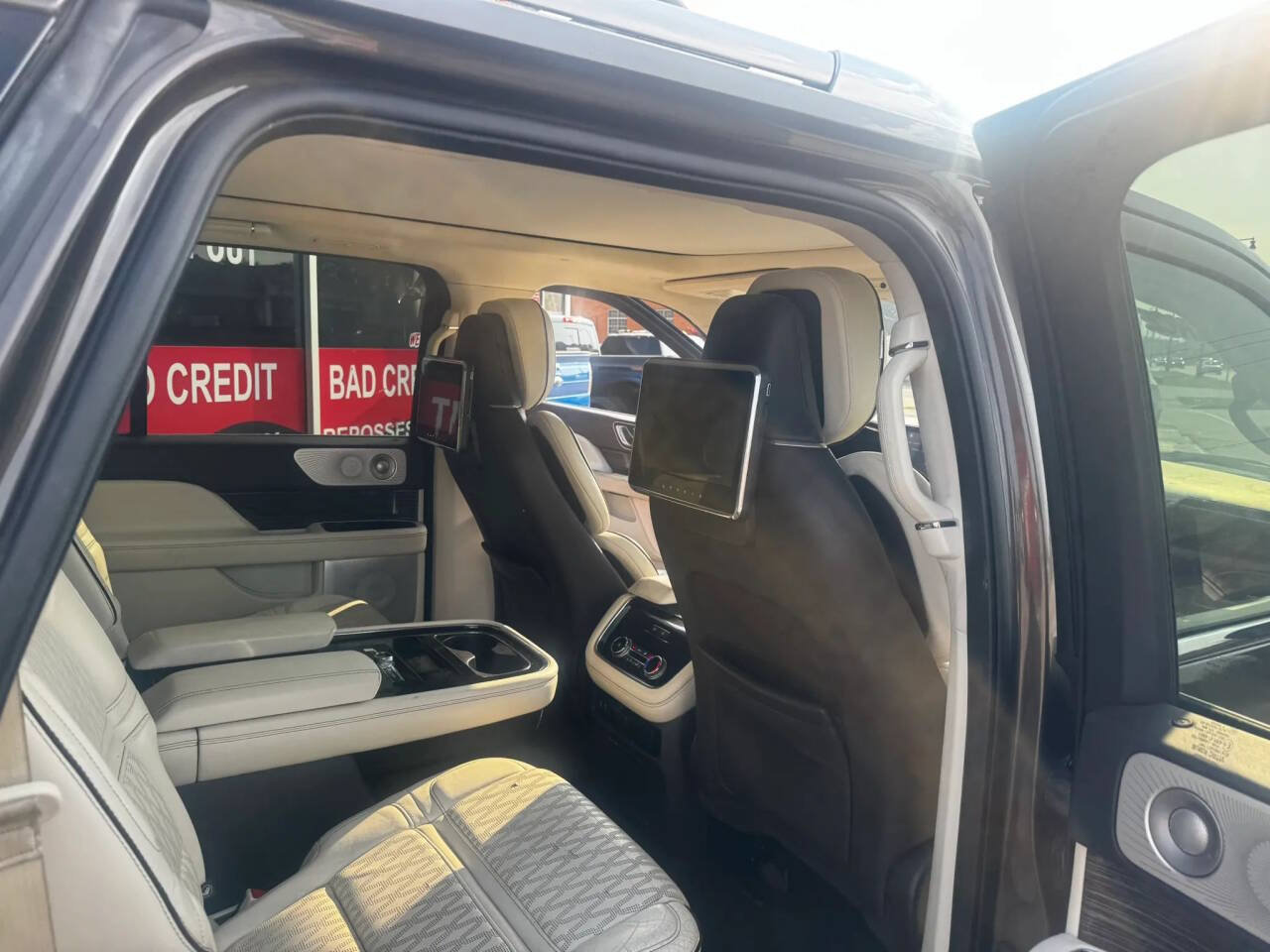 Used 2018 Lincoln Navigator L Black Label w/ Cargo Package AWD/4WD image 14