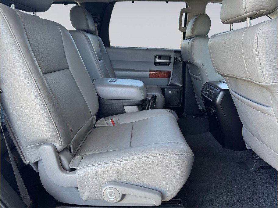 Used 2019 Toyota Sequoia Platinum AWD/4WD image 31