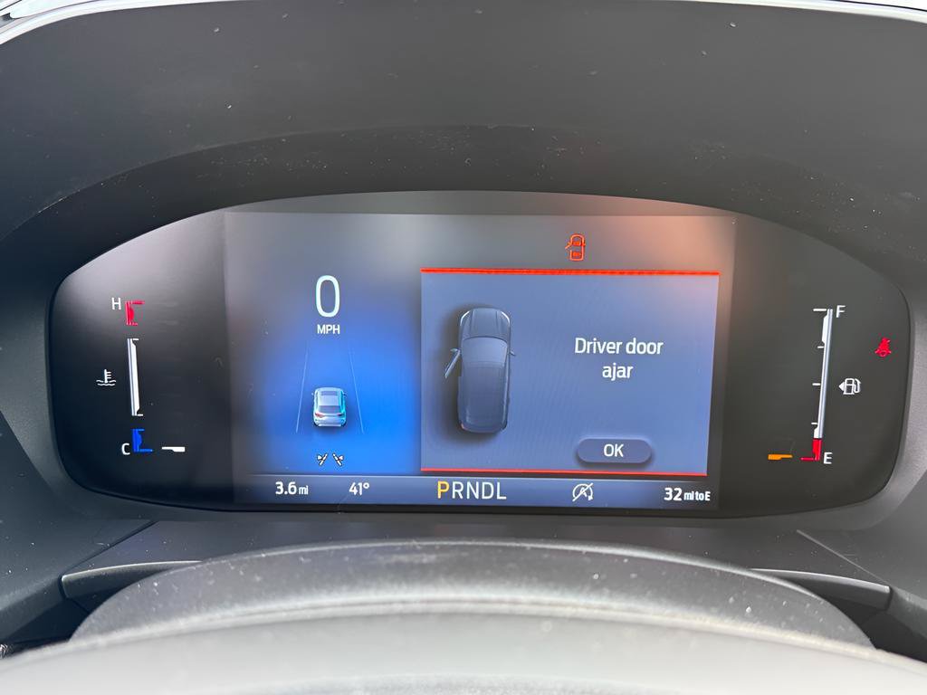 New 2026 Ford Escape ST-Line w/ Cold Weather Package FWD image 8