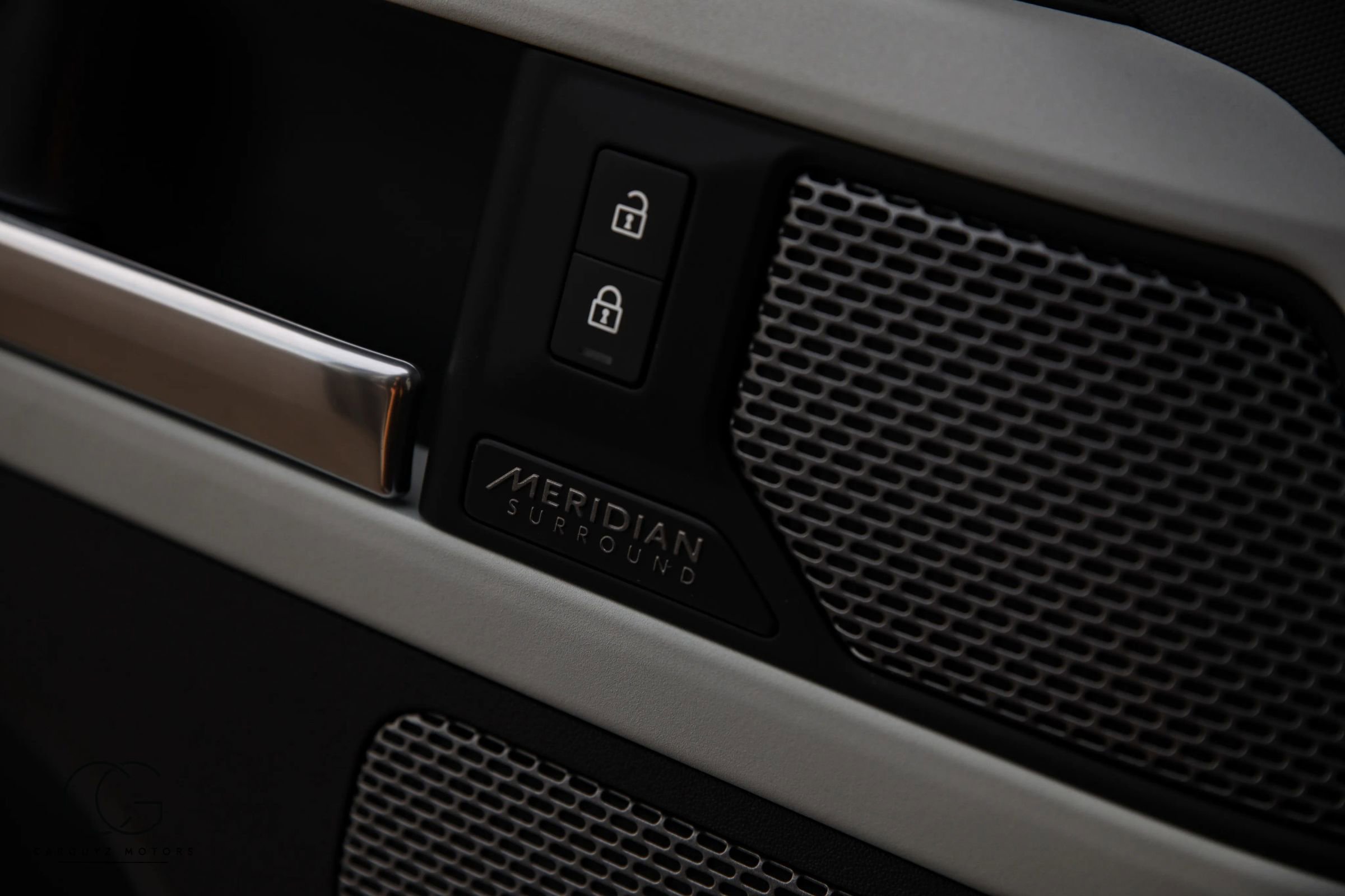 Used 2022 Land Rover Defender 110 SE image 27