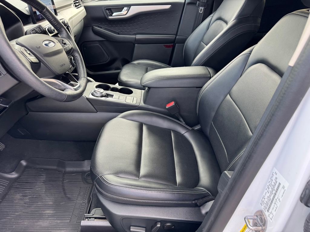 Used 2020 Ford Escape SEL image 15