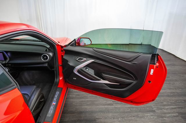 Used 2016 Chevrolet Camaro SS image 17