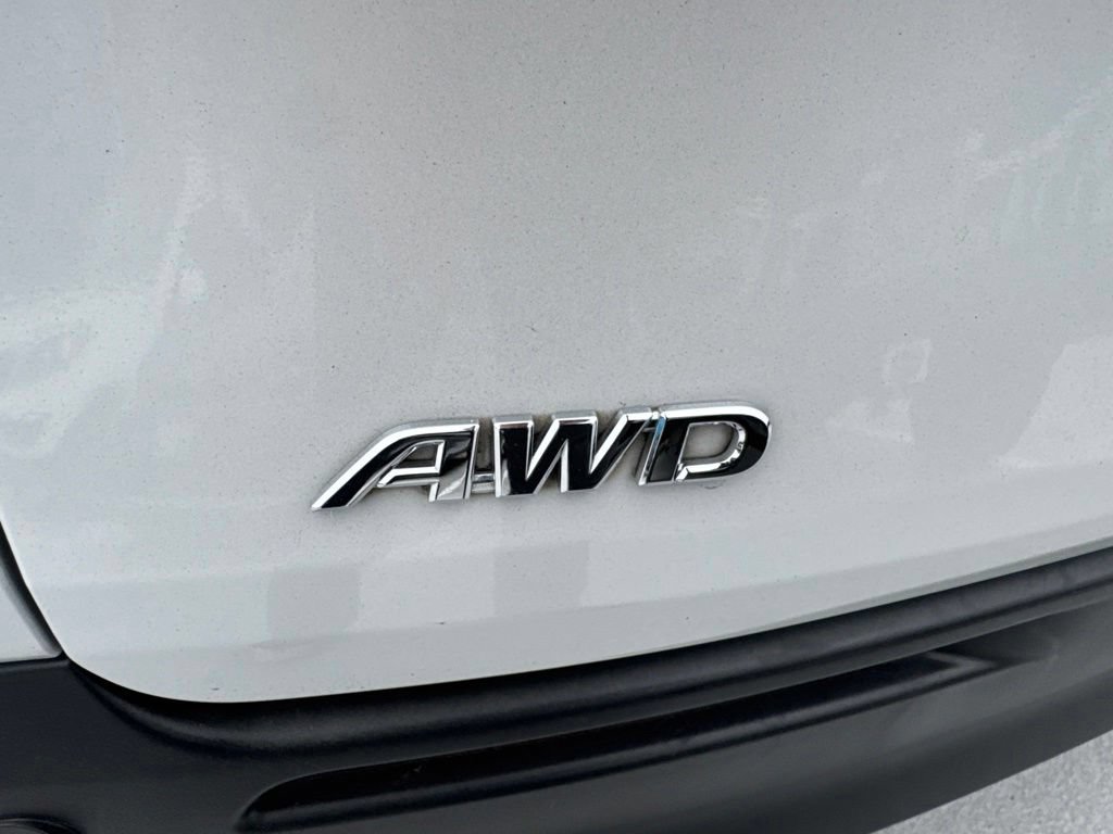 Used 2023 Toyota Sienna XLE AWD/4WD image 8