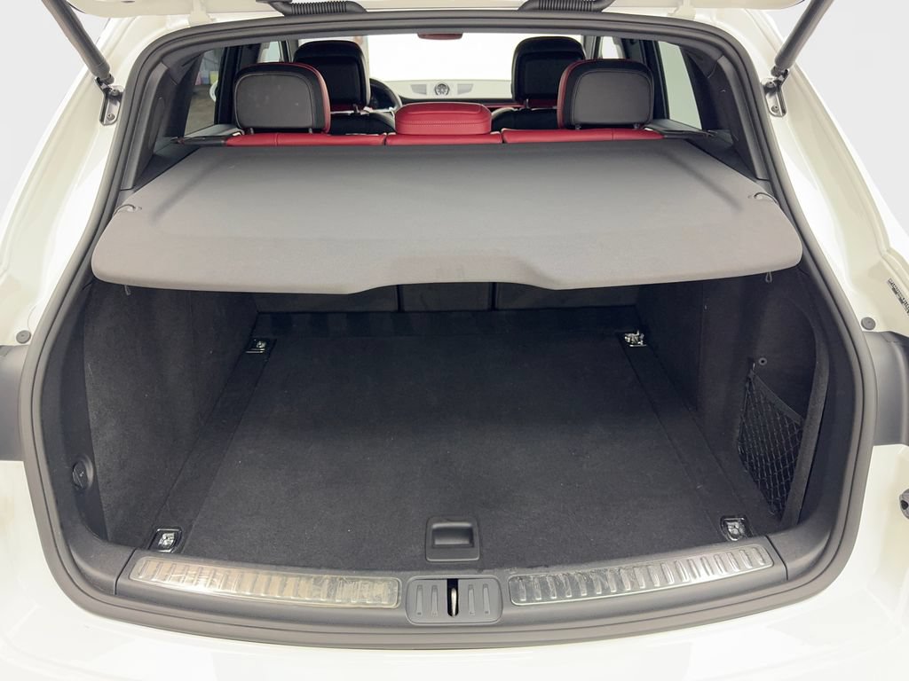 Used 2022 Porsche Macan AWD/4WD image 73