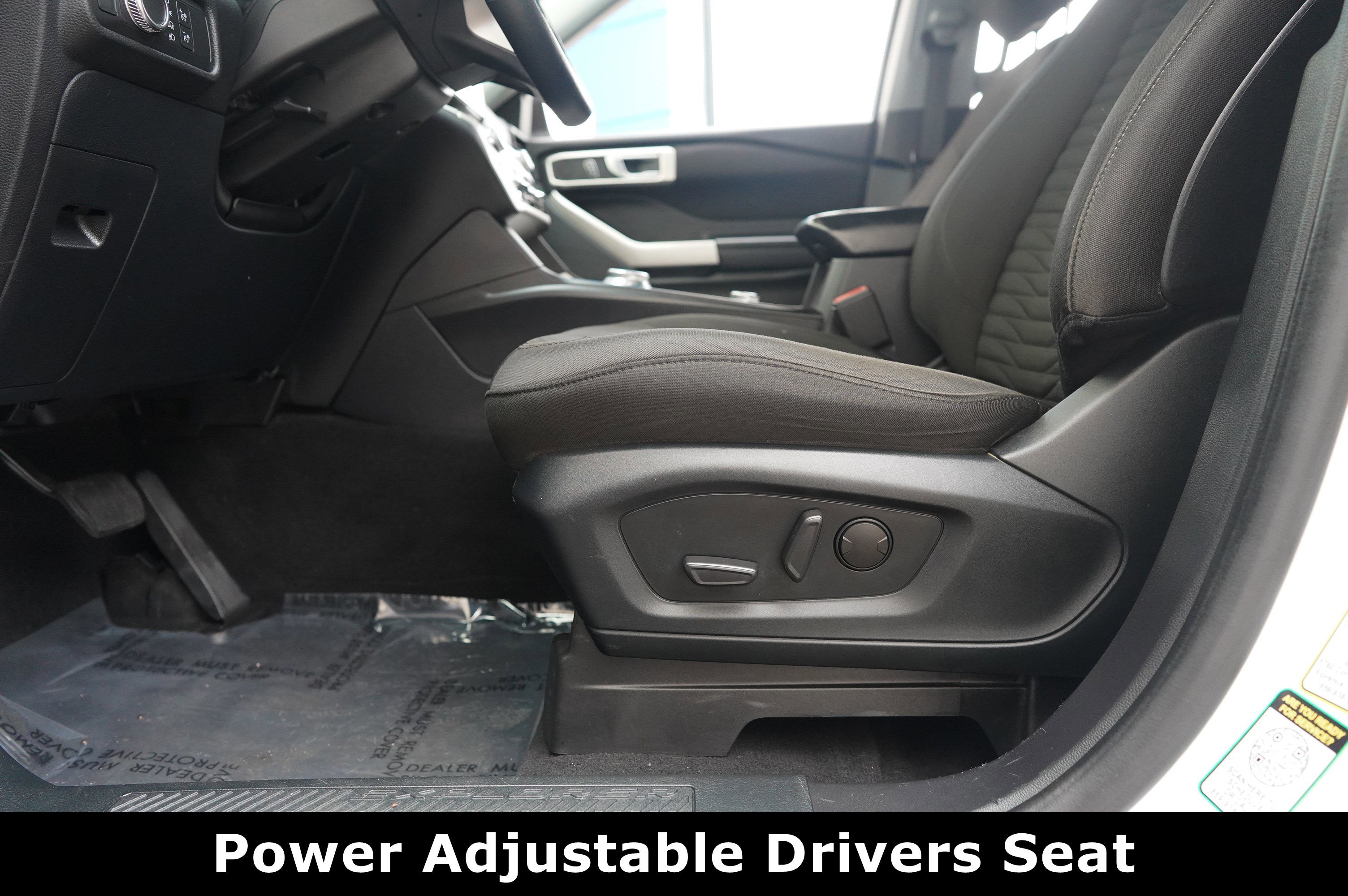 Used 2020 Ford Explorer XLT image 11