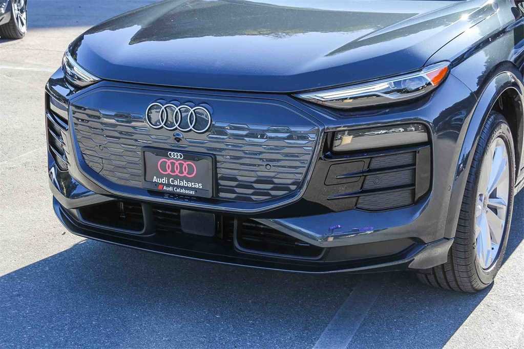 Used 2025 Audi Q6 e-tron Premium w/ Convenience Package image 8