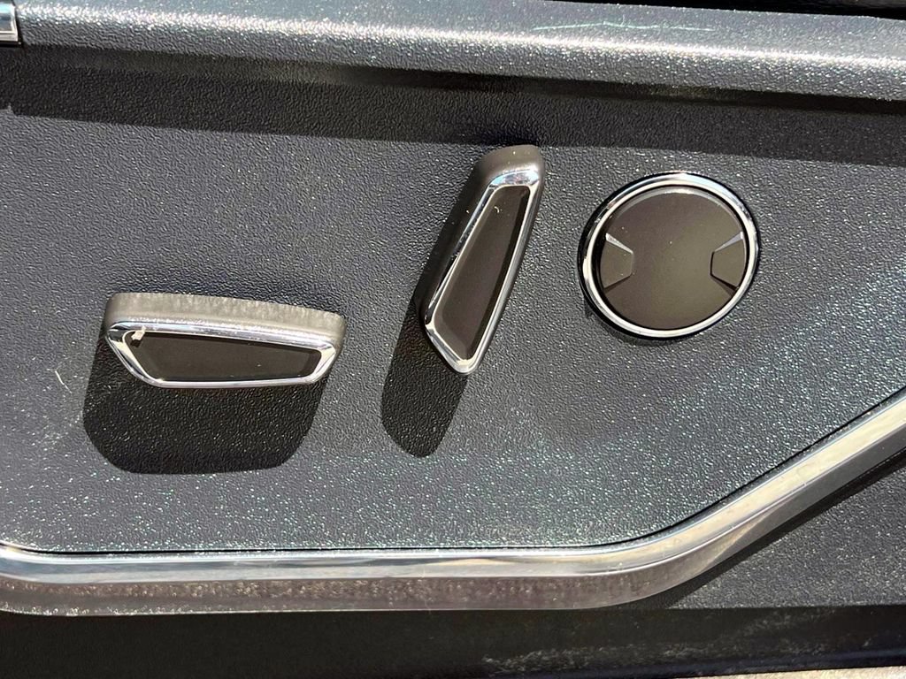 Used 2021 Ford F150 Lariat w/ Equipment Group 502A High AWD/4WD image 20