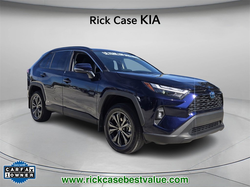 Used 2024 Toyota RAV4 XLE Premium image 9