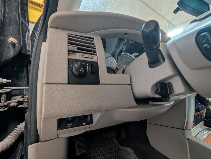 Used 2007 Chrysler Aspen Limited AWD/4WD image 35