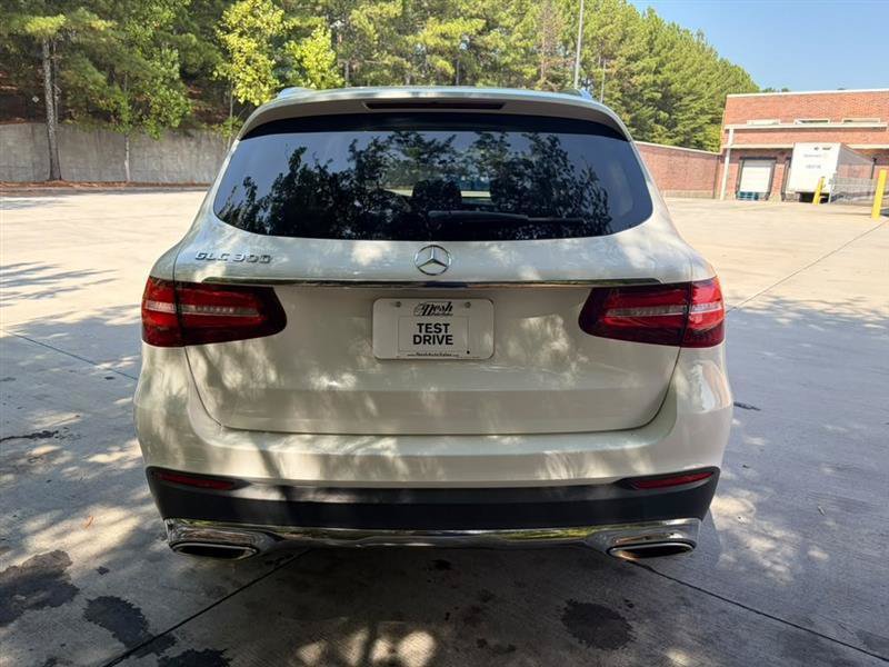 Used 2019 Mercedes-Benz GLC 300 image 5