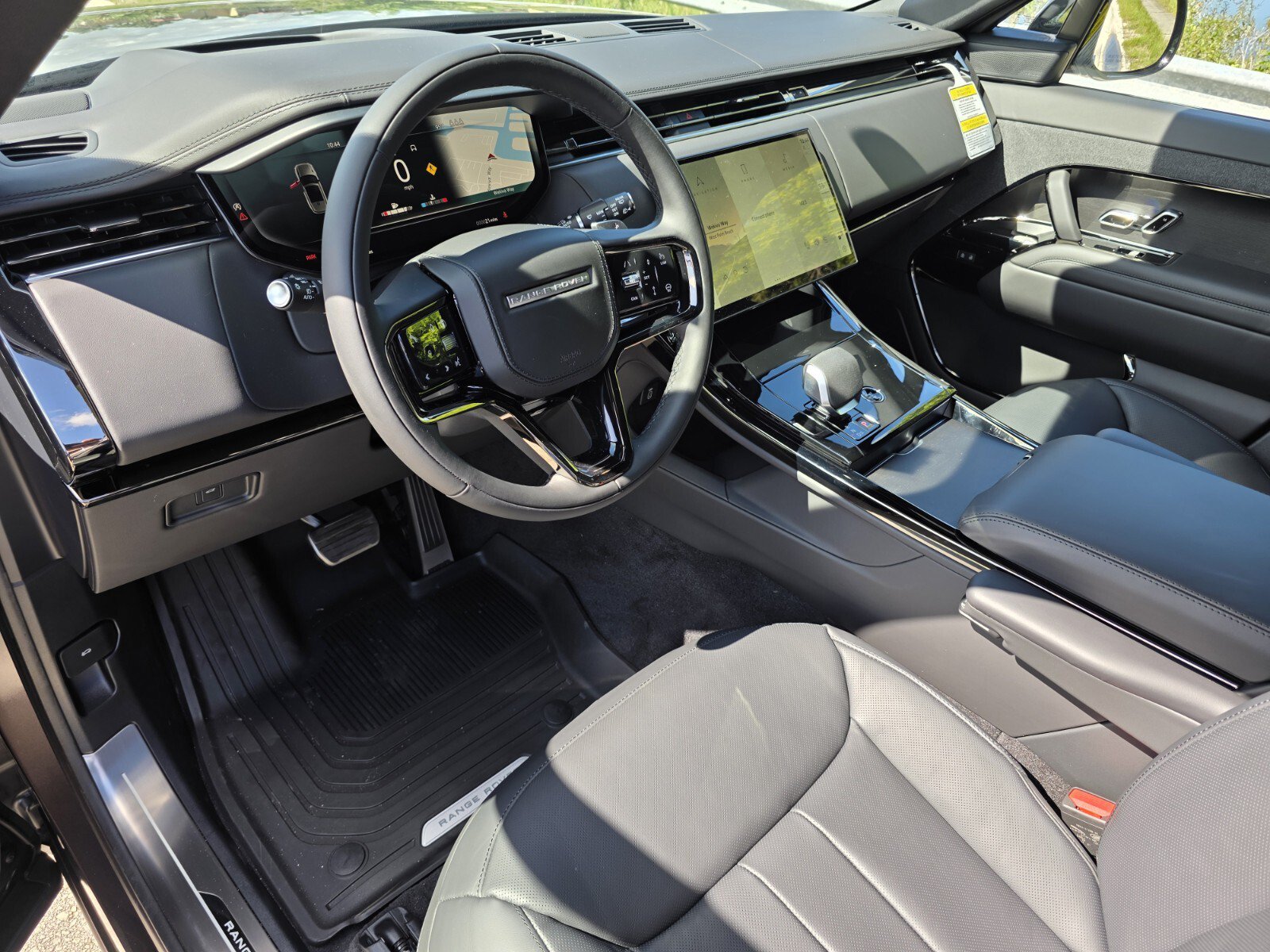 New 2026 Land Rover Range Rover Sport Dynamic SE AWD/4WD image 10