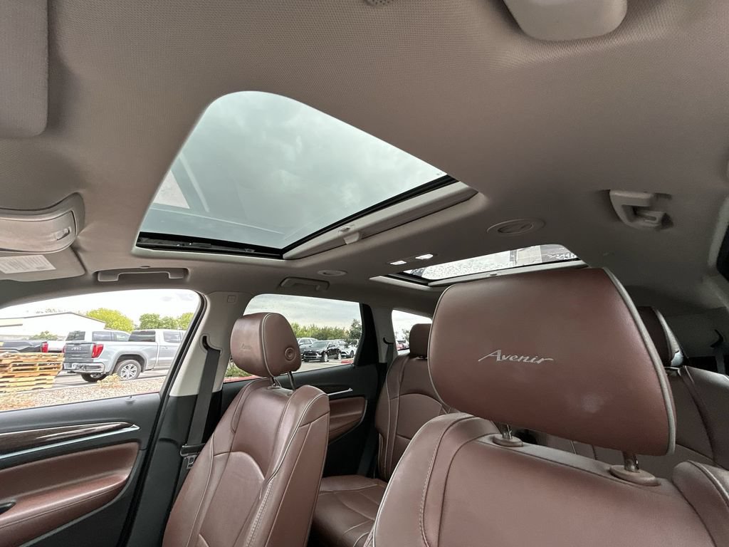 Used 2020 Buick Enclave Avenir w/ Avenir Technology Package FWD image 19
