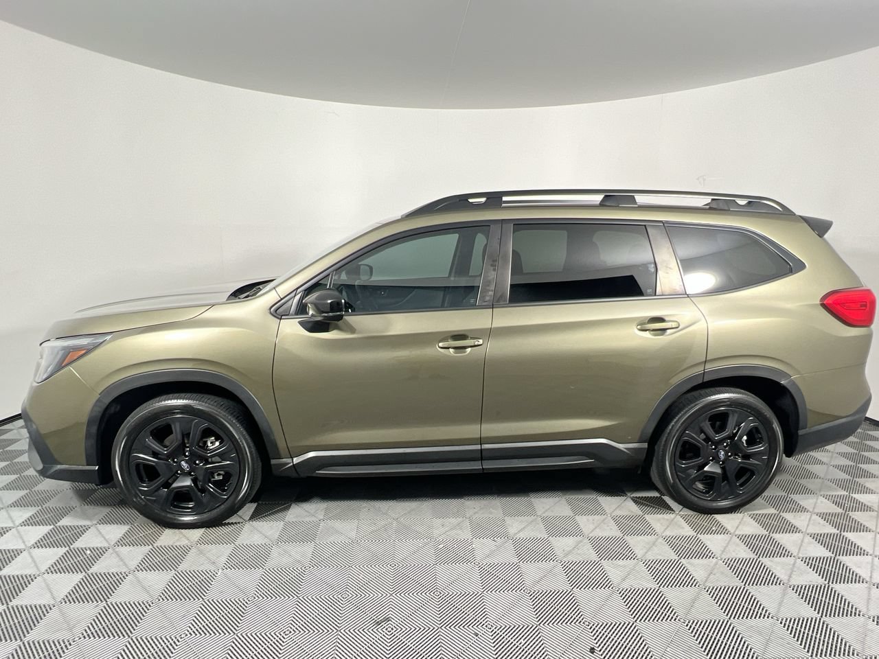 Used 2024 Subaru Ascent Onyx Edition AWD/4WD image 6