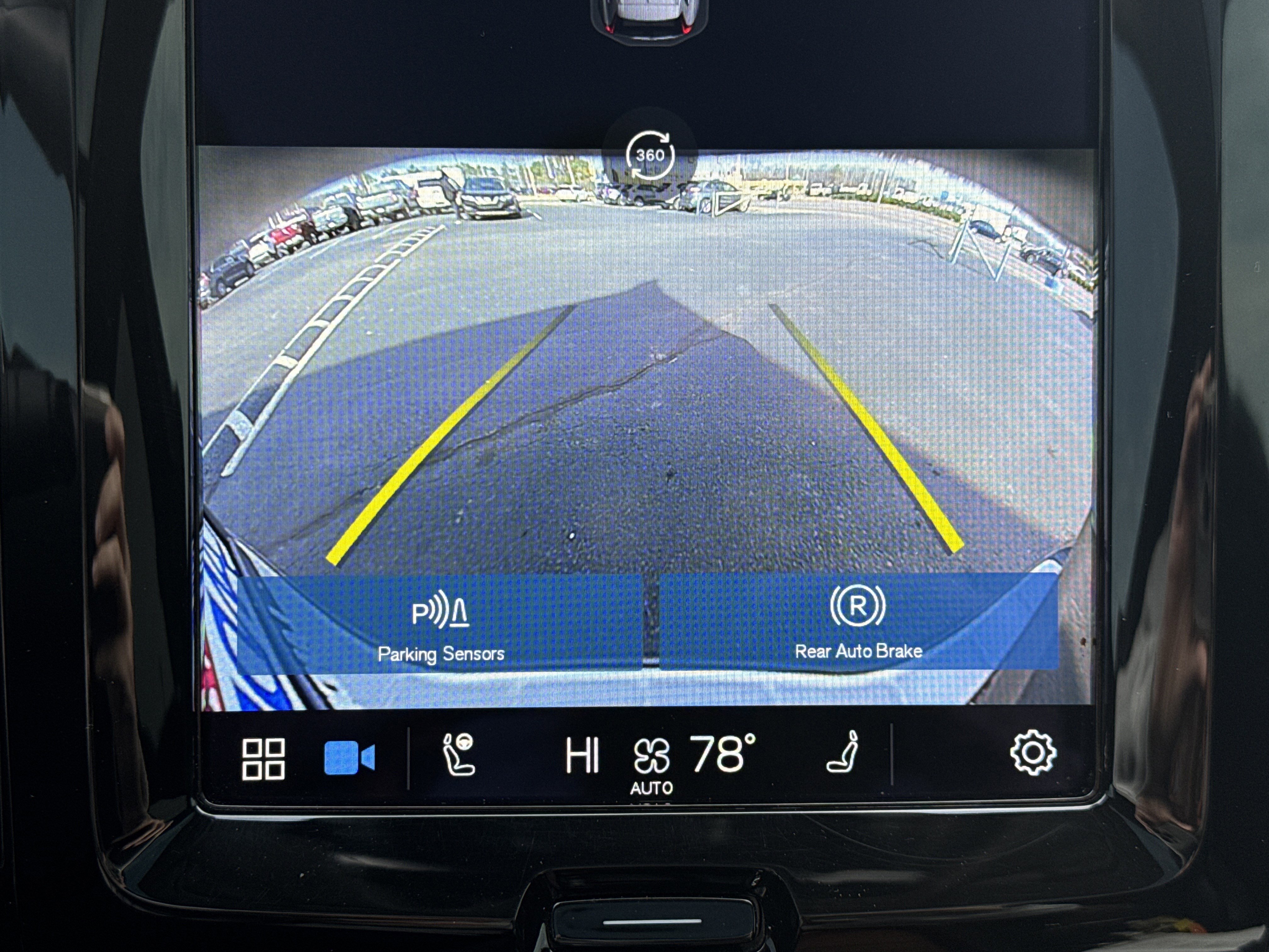 Used 2023 Volvo XC60 T8 Ultimate image 20