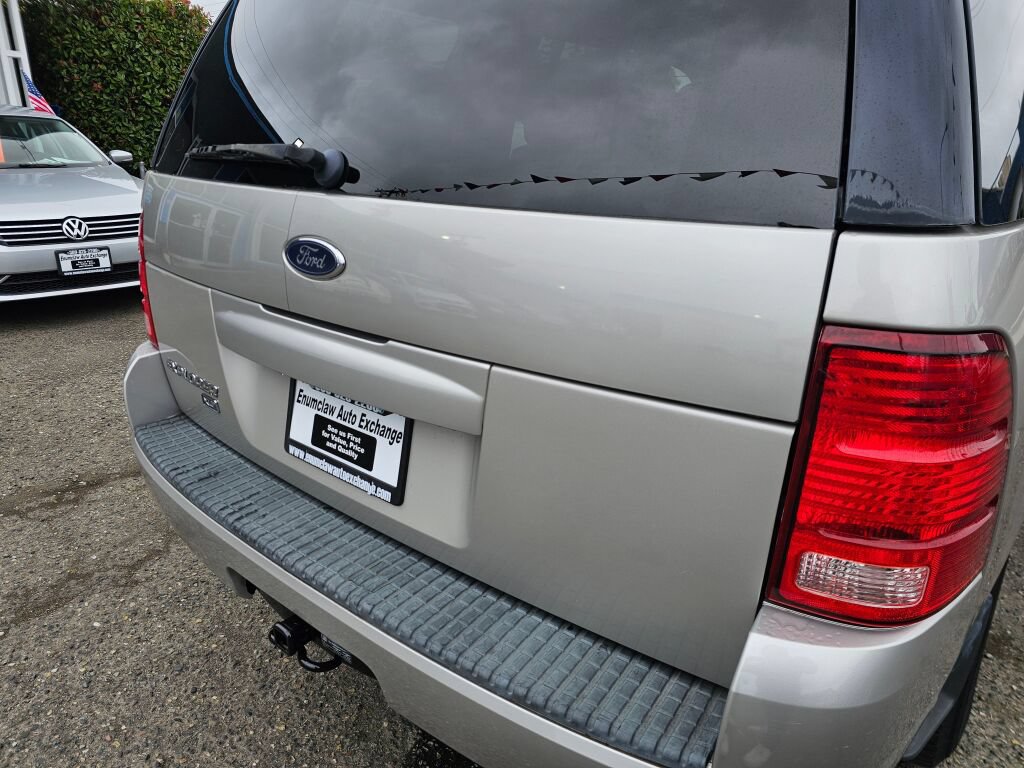 Used 2004 Ford Explorer XLT AWD/4WD image 19