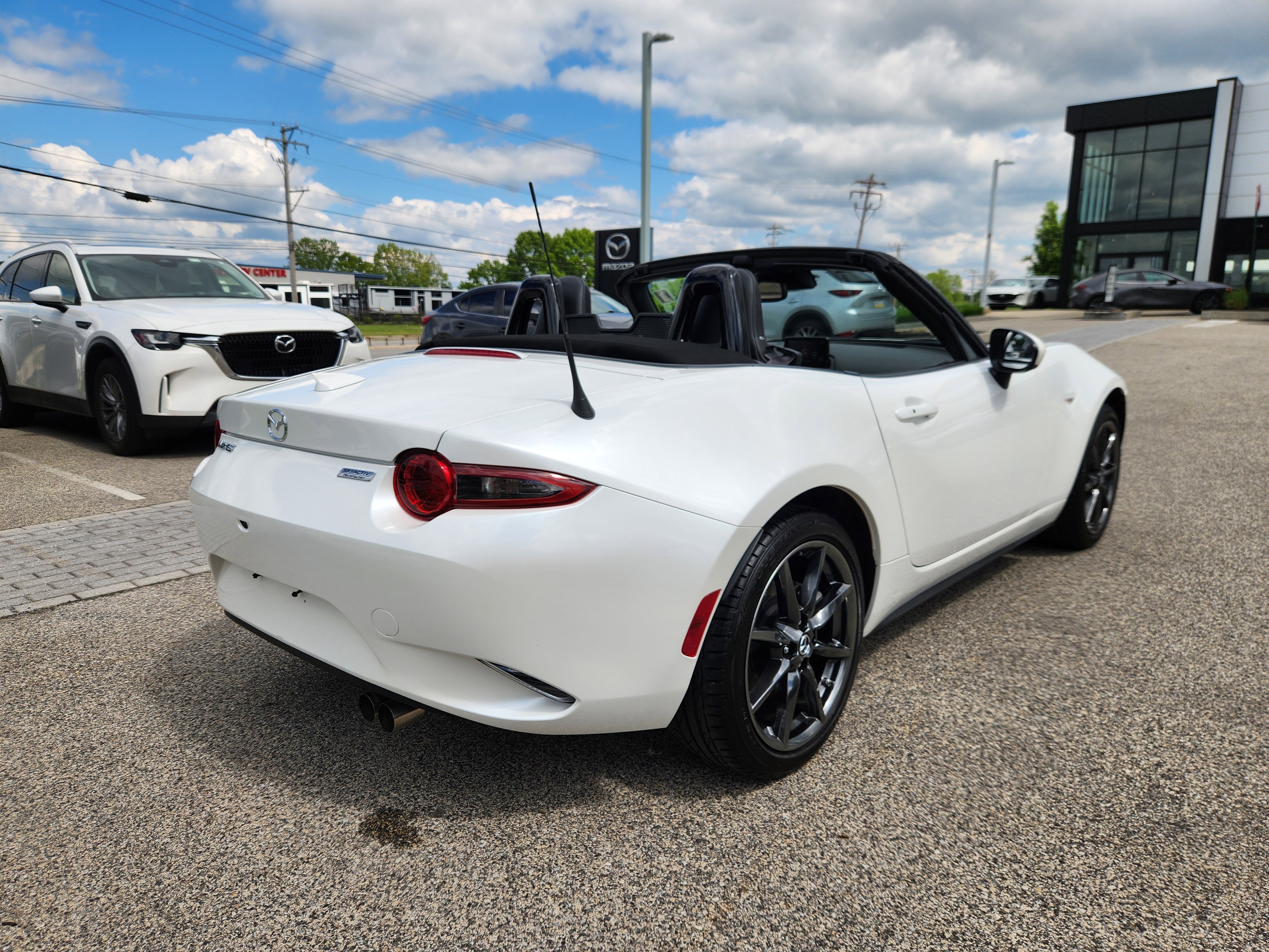 Used 2019 MAZDA MX-5 Miata Grand Touring RWD image 10
