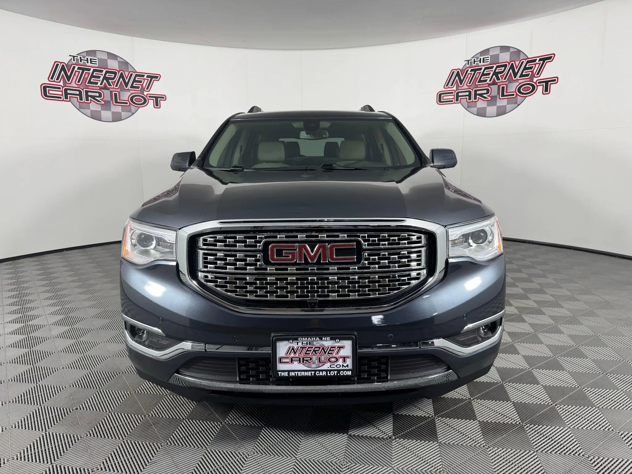 Used 2019 GMC Acadia Denali w/ Technology Package image 2