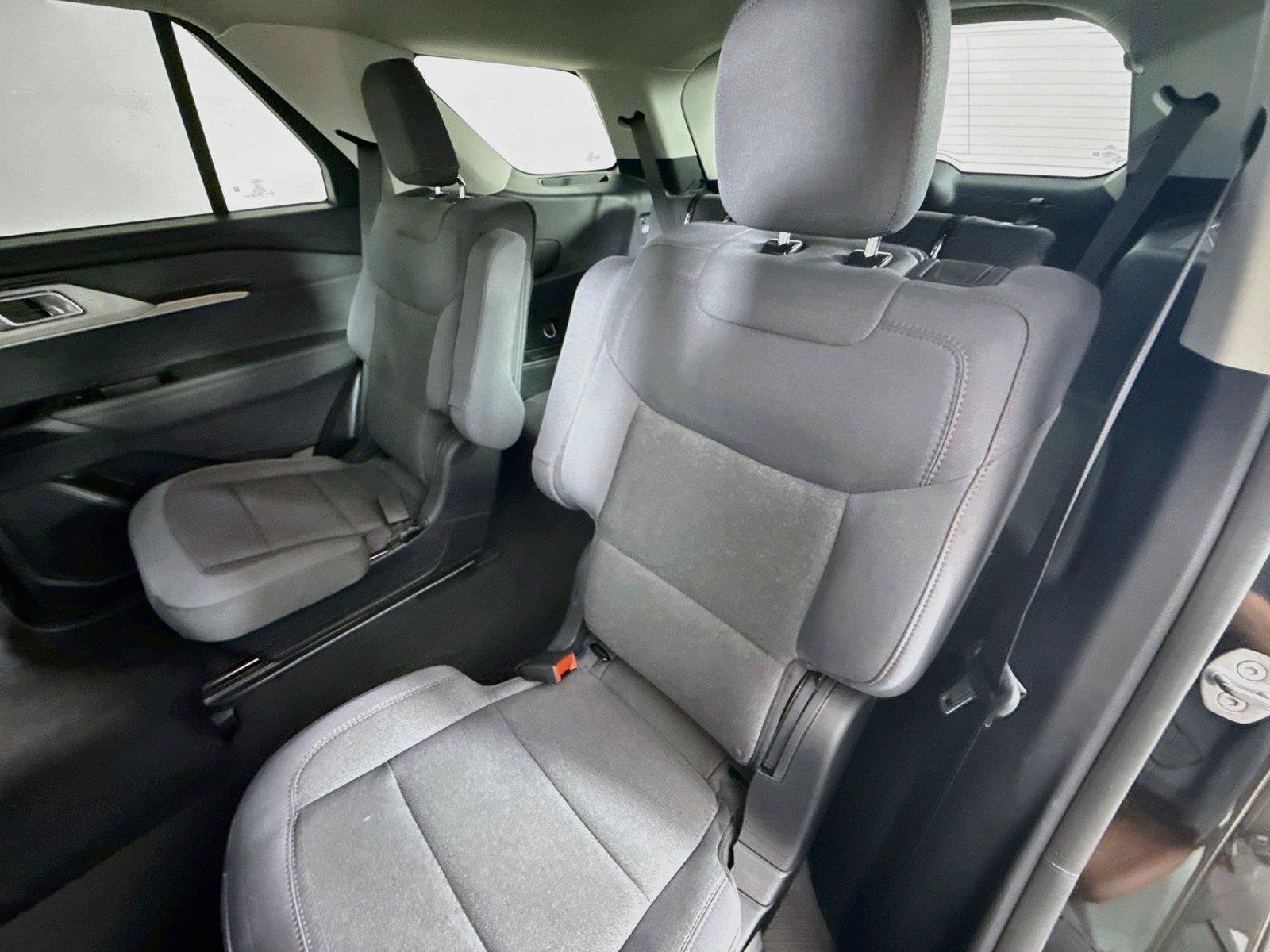 Used 2025 Ford Explorer Active RWD image 25
