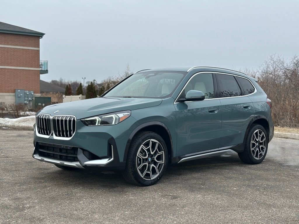 New 2026 BMW X1 xDrive28i w/ Technology Package AWD/4WD image 3