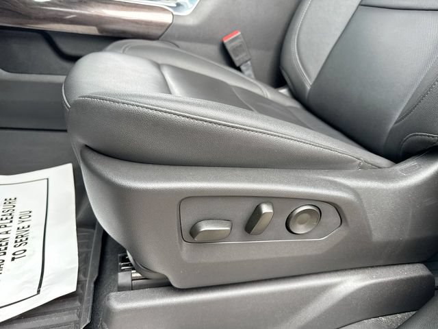 Used 2025 Chevrolet Silverado 1500 LTZ AWD/4WD image 12