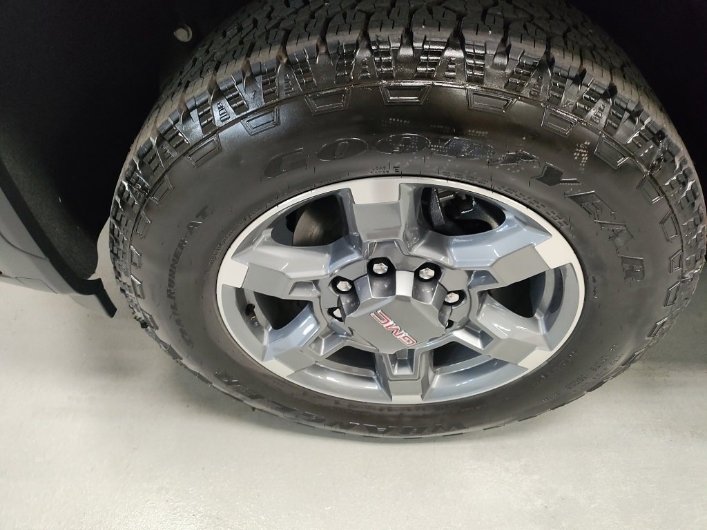 New 2025 GMC Sierra 2500 SLE w/ SLE Convenience Package image 13