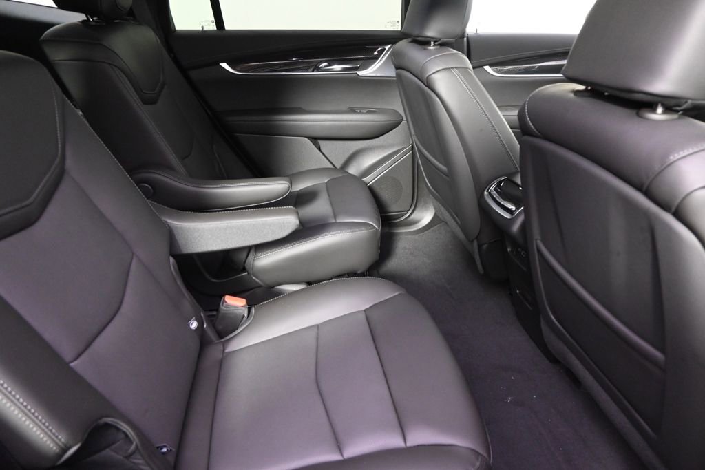 New 2025 Cadillac XT6 Sport w/ Technology Package image 18