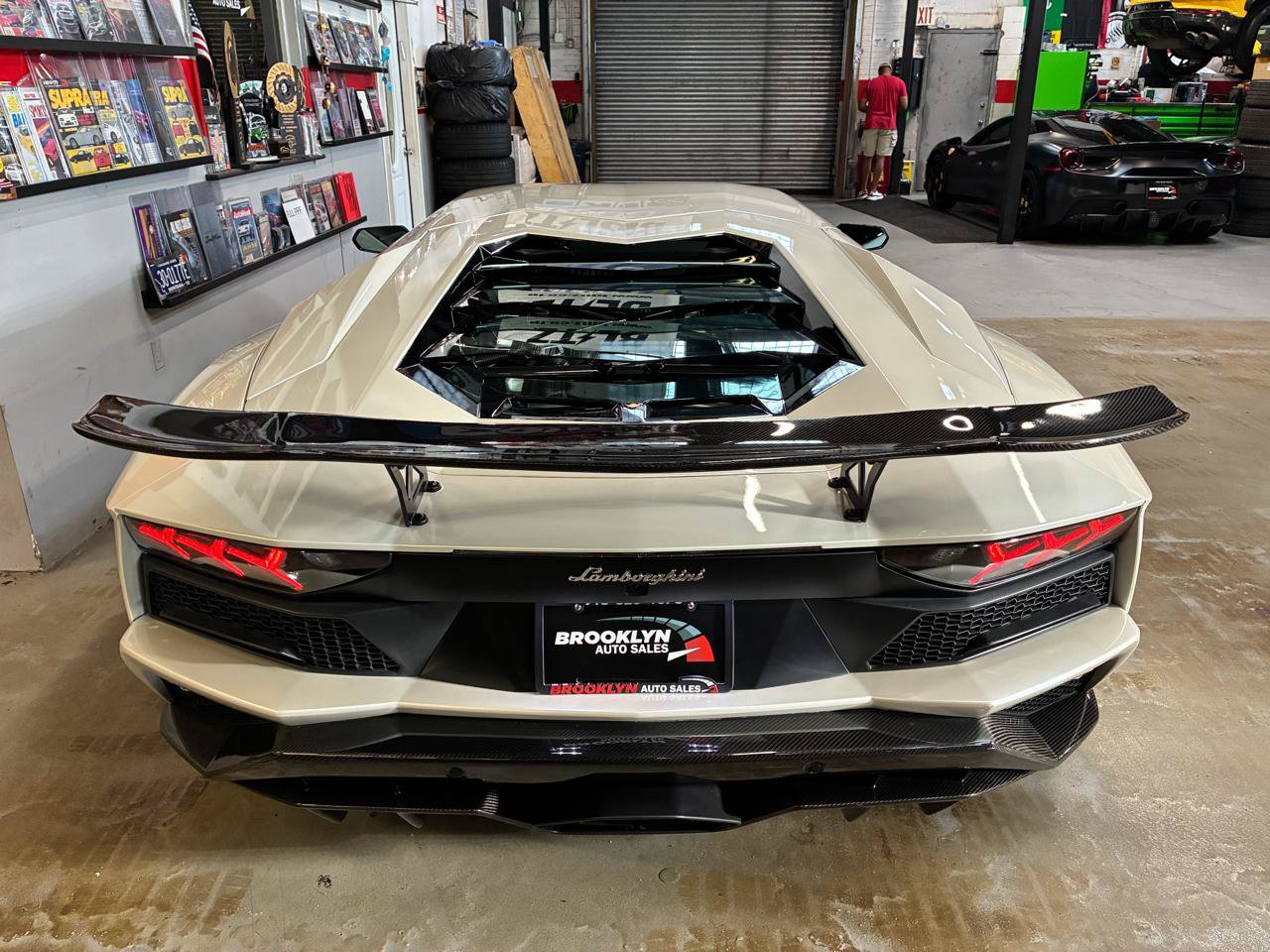 Used 2017 Lamborghini Aventador S AWD/4WD image 13