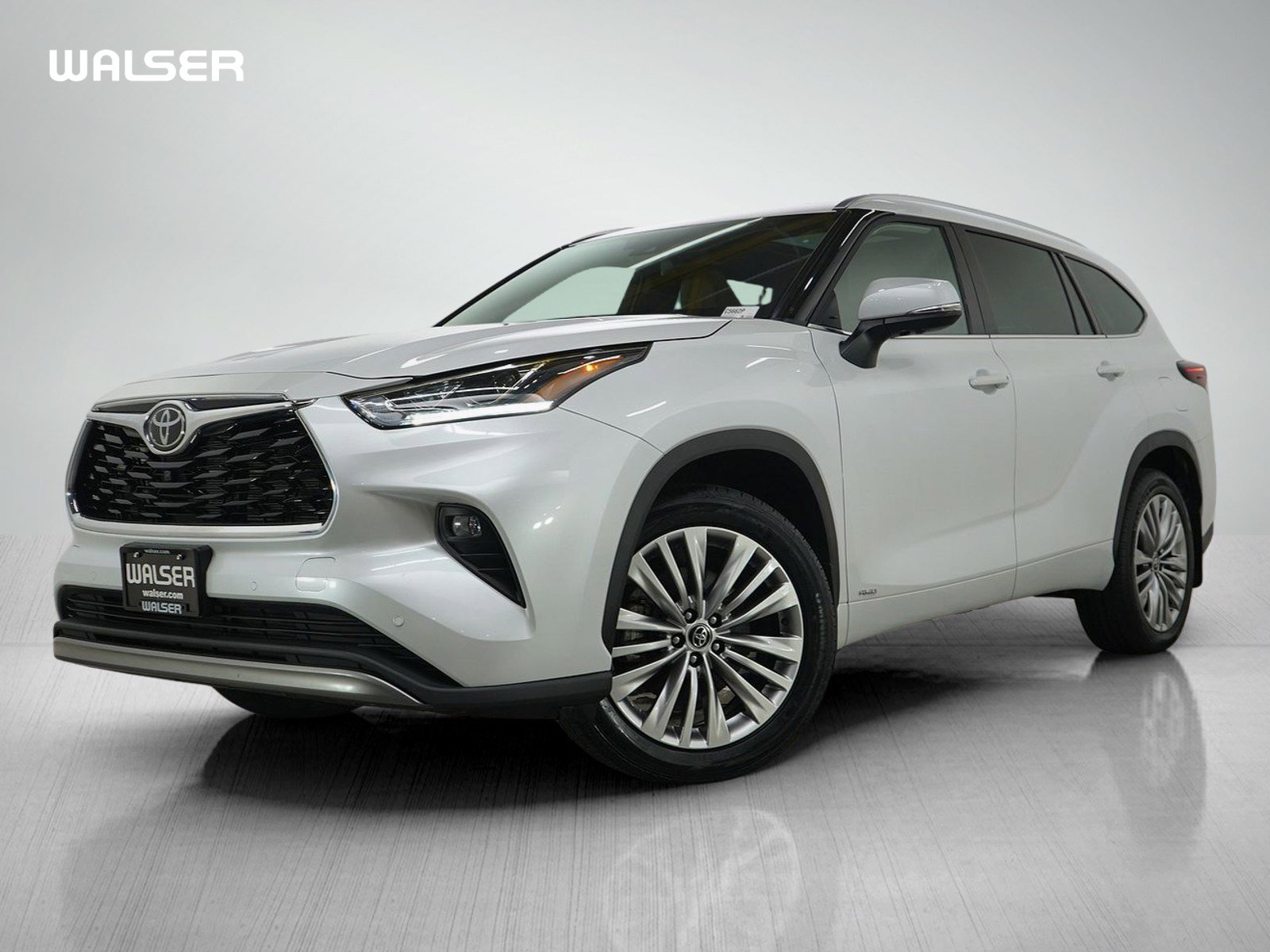 Used 2025 Toyota Highlander Platinum