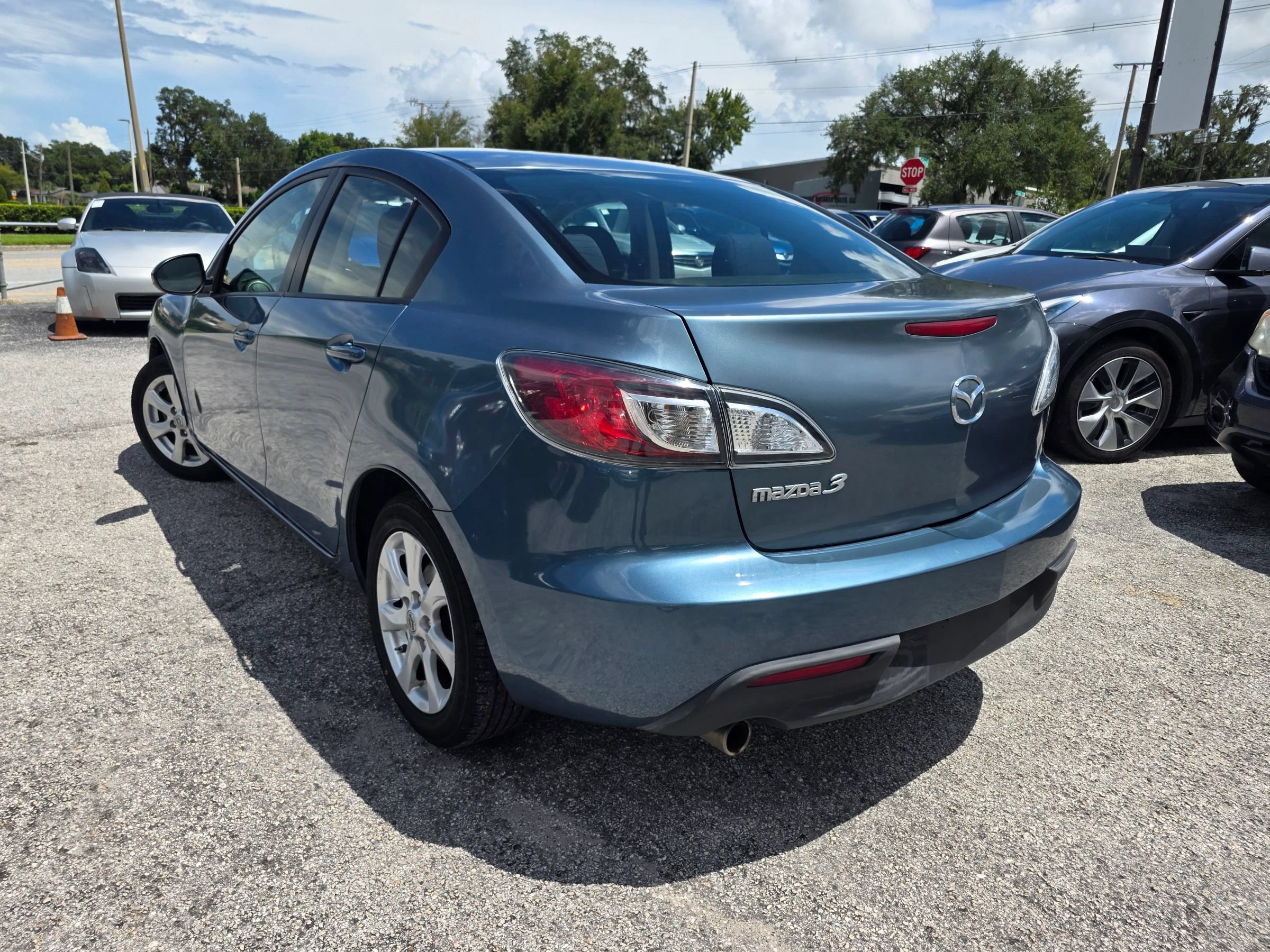 Used 2010 MAZDA MAZDA3 i Touring FWD image 5